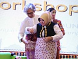 Bunda Mardiana Bangga Kabupaten Lampung Tengah Menjadi Icon Lampung Craft